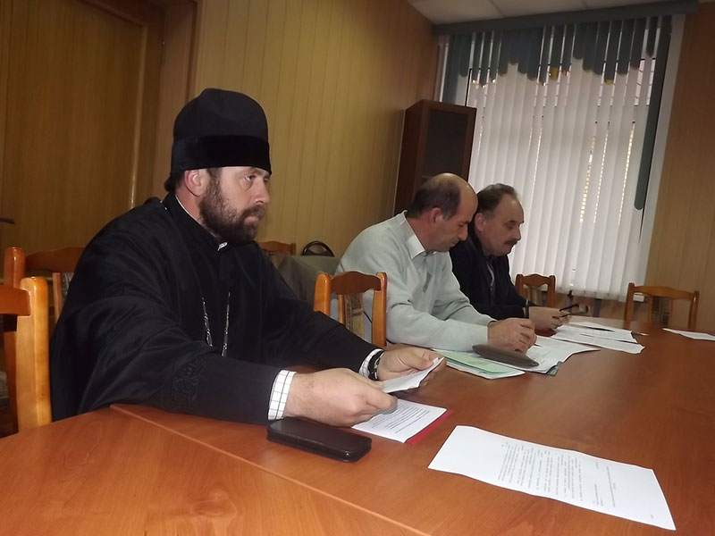 Благочинный Максатихинского округа принял участие в заседании антинаркотической комиссии администрации Максатихинского района