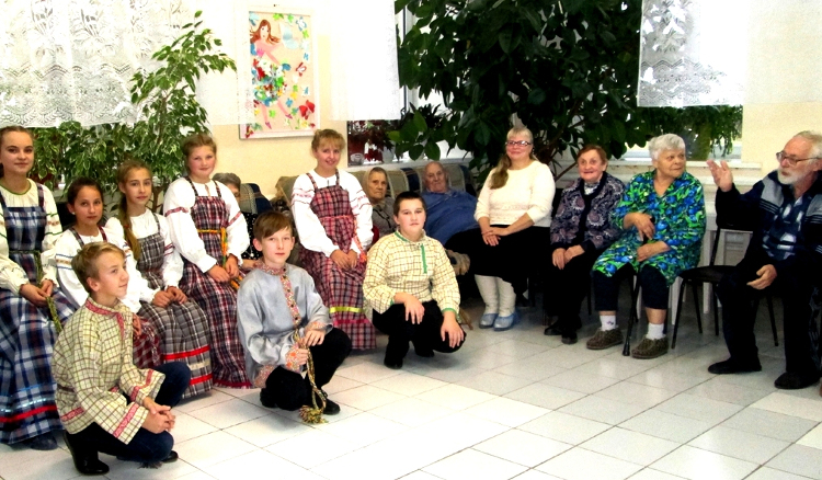 Воспитанники Весьегонской Воскресной школы провели благотворительный концерт для насельников Дома-интерната для престарелых и инвалидов