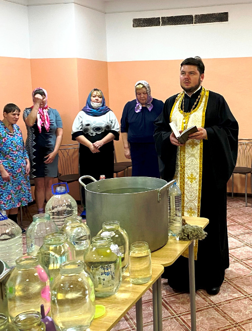 Руководитель Отдела социального служения и благотворительности Бежецкой епархии посетил Психоневрологический интернат г. Удомля