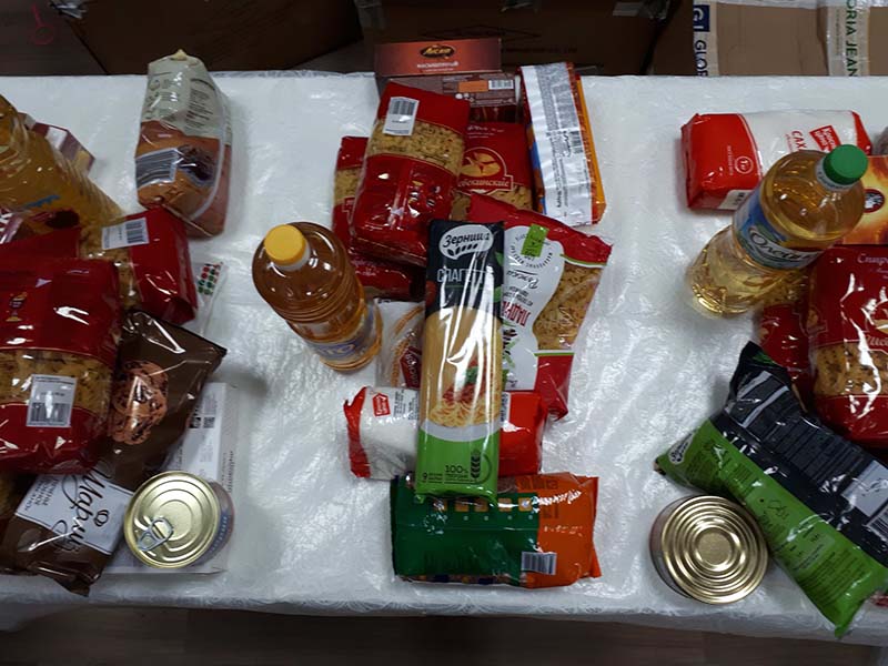 Отдел социального служения и благотворительности Бежецкой епархии совместно с банком еды «Русь» передали многодетным семьям и семьям с детьми, находящимся в трудной жизненной ситуации, 74 кг продуктов .